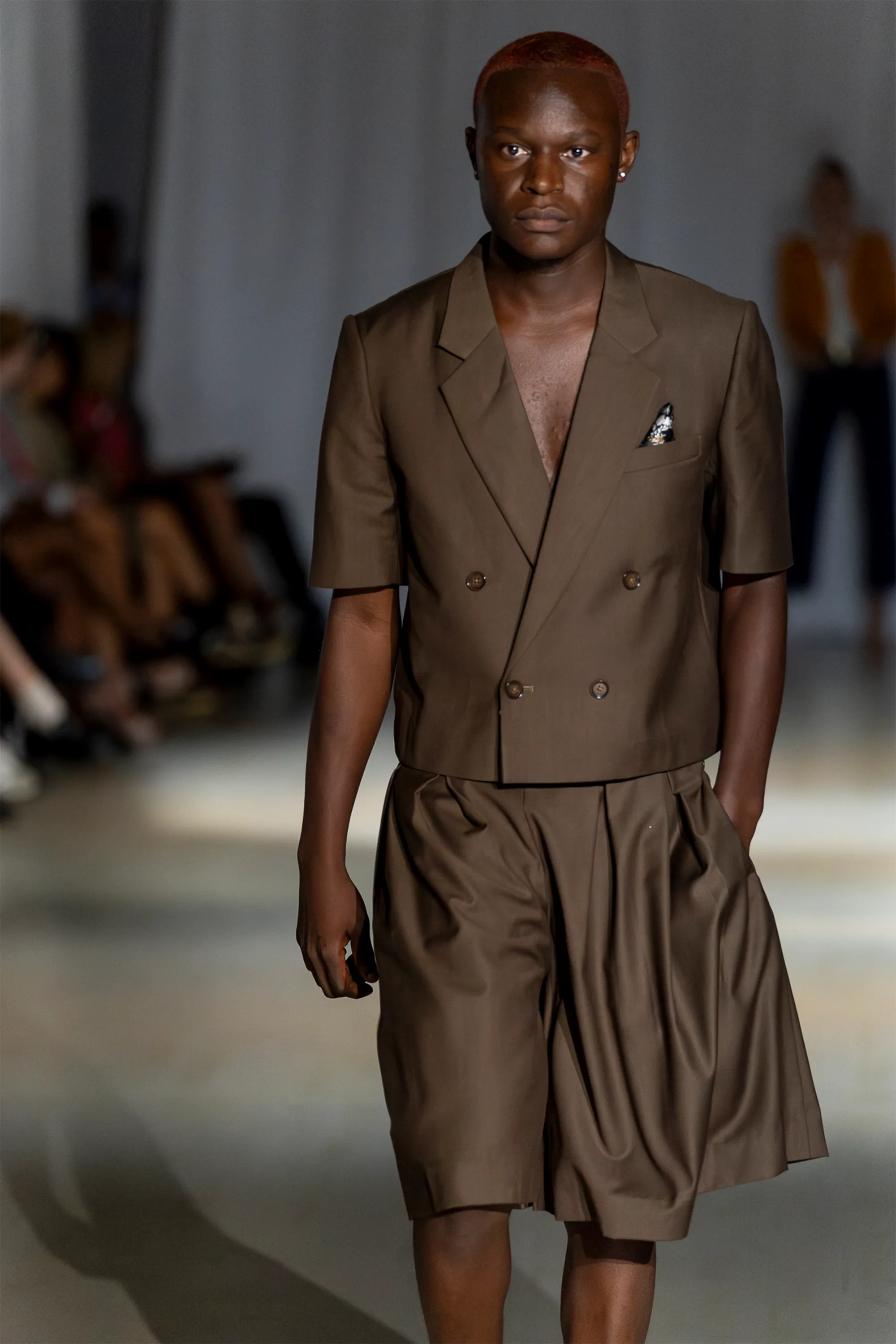 André Espresso Cropped Short Suit