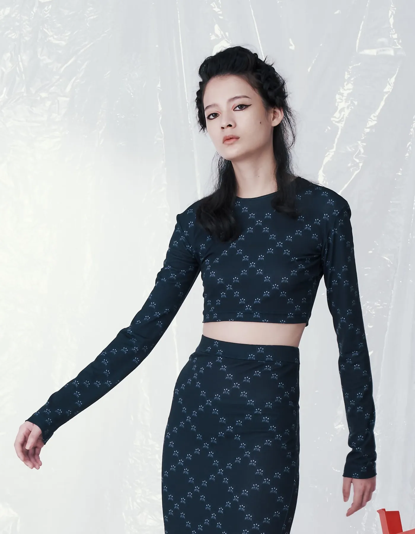 Ban-Doh Dot Matrix Print Cropped Top