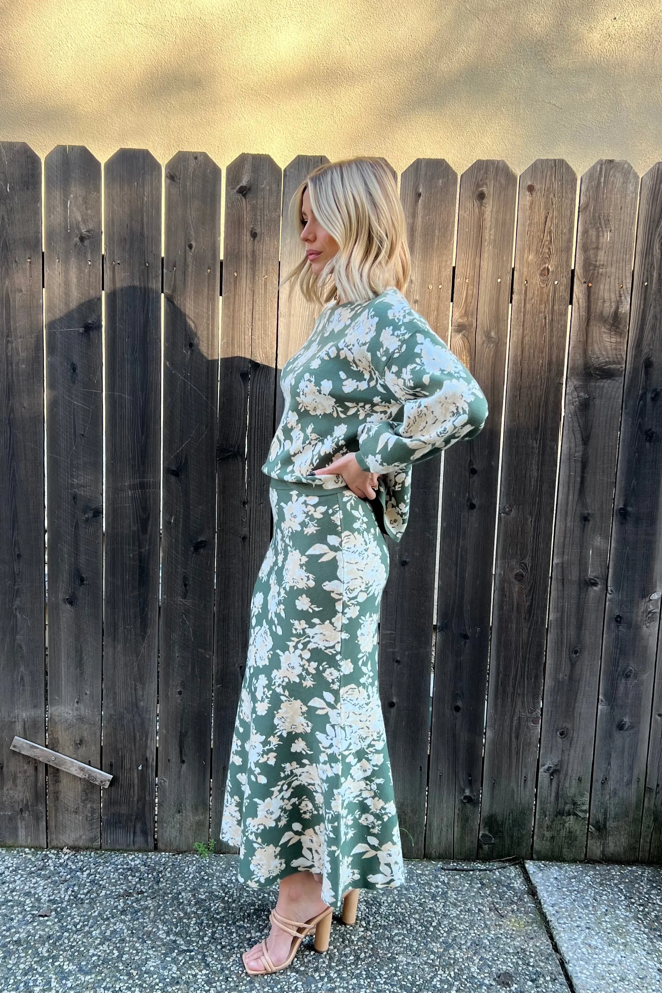 DOWEN JACQUARD FLORAL SWEATER
