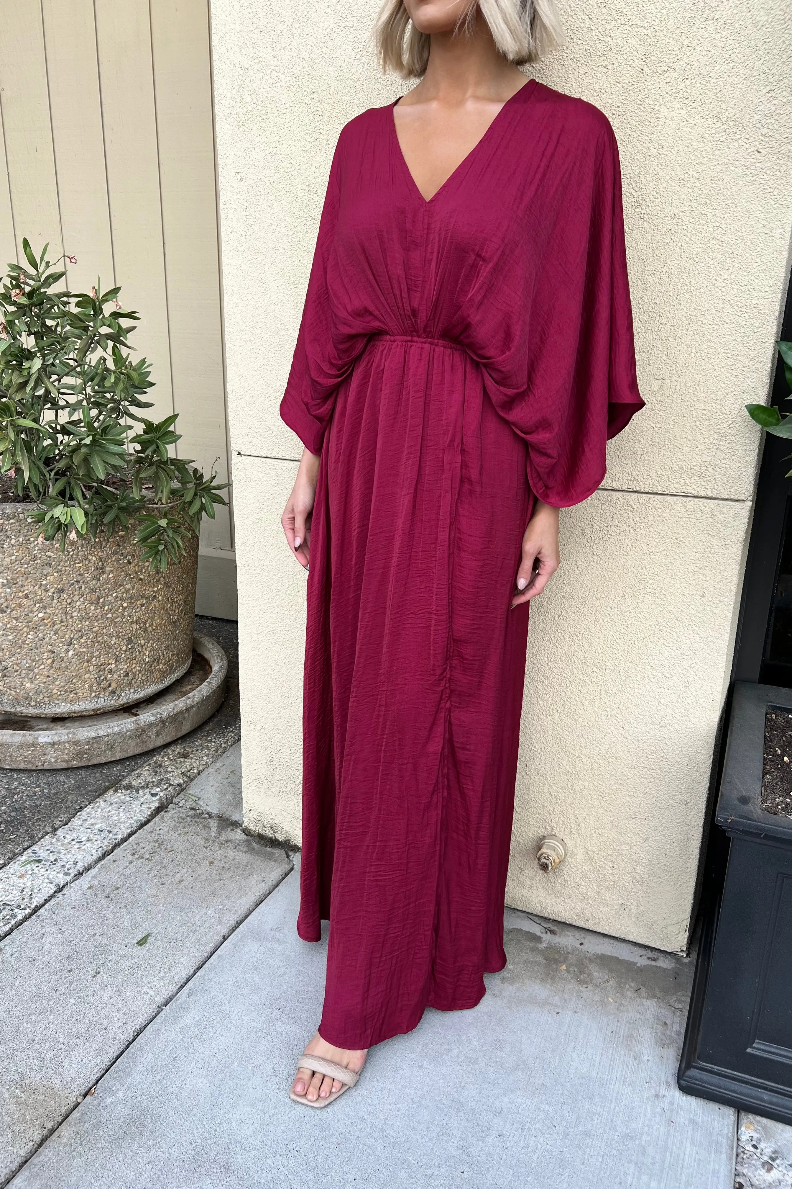 LEEVA BURGUNDY KIMONO SLEEVE DRESS
