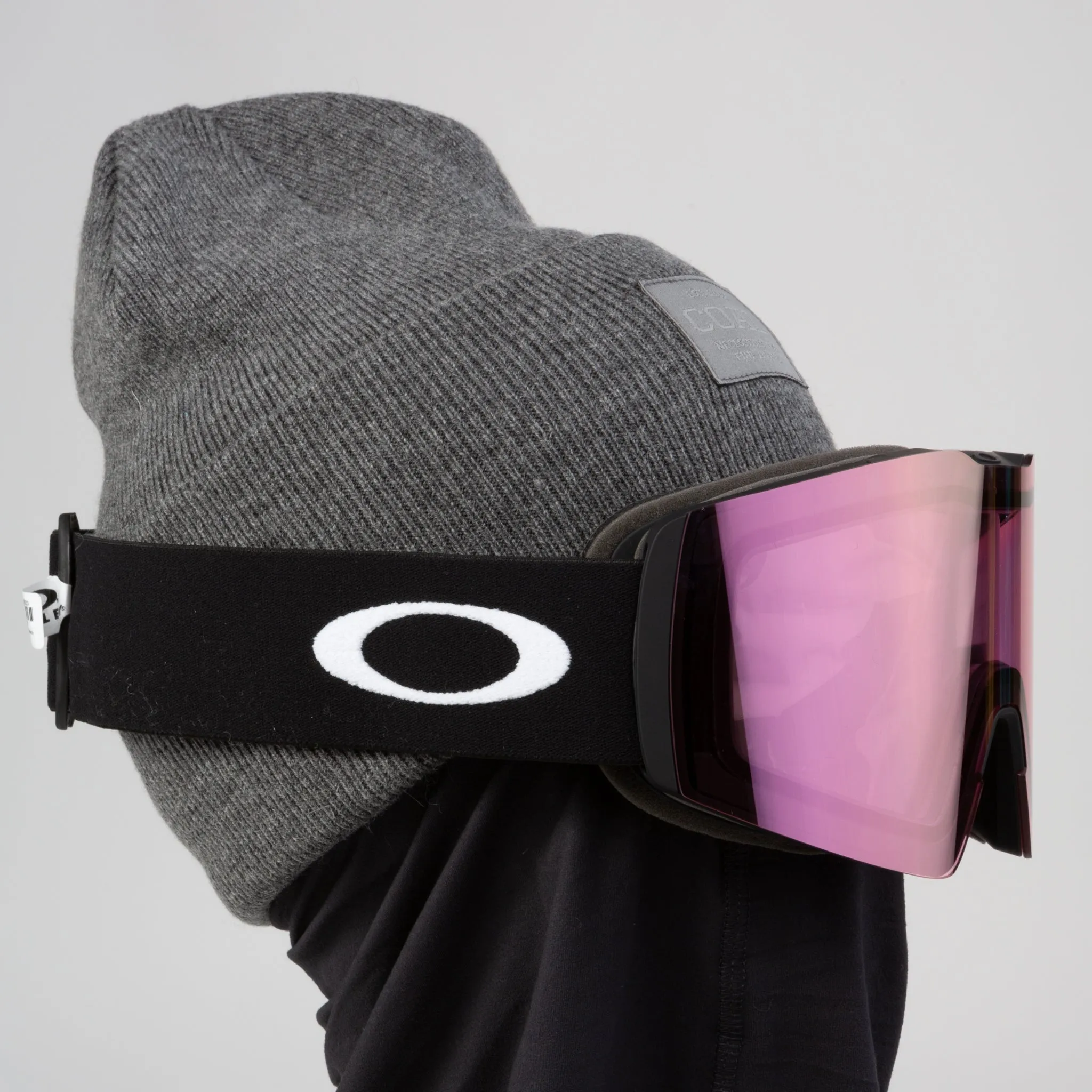 The Uniform Cashmere Knit Cuff Beanie